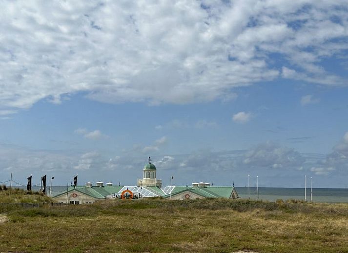 Moderne keuken in Vakantiehuis Stern Comfort, Noordwijk, Noordzeekust, Zuid-Holland.