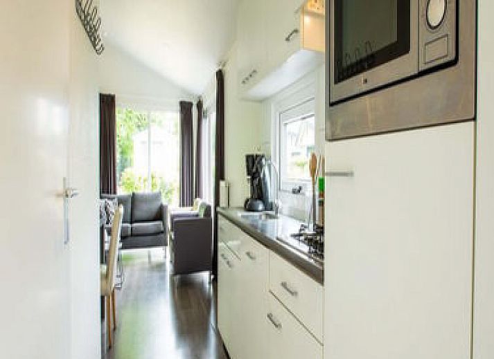 Luchtfoto van Vakantiehuis Comfort 5 personen in Noordwijk, omgeven door natuur en duinen, Noordzeekust.