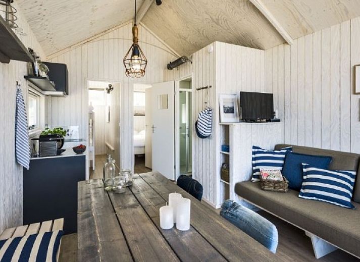 Guest house 6804122 - Holiday property Noordzeekust - Mooie Lodge voor 4 pers.