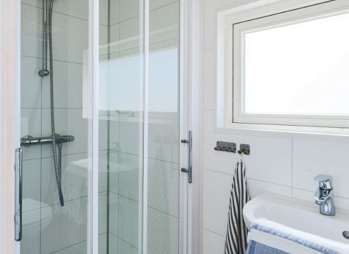 Unterkunft 6804123 - Ferienhaus Noordzeekust - 5 pers. Haagsestrandhuisje.
