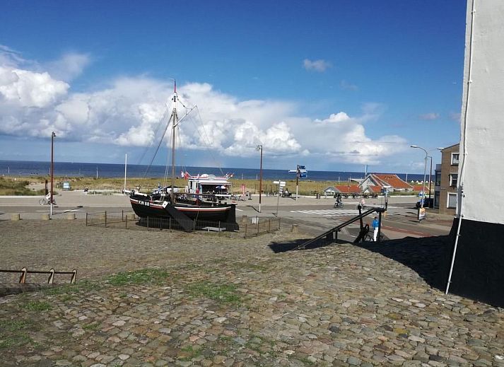Unterkunft 680808 - Ferienhaus Noordzeekust - Vakantiehuis "Emmastraat" mit Terrasse