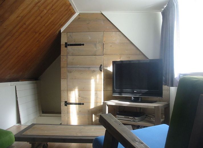 Unterkunft 680808 - Ferienhaus Noordzeekust - Vakantiehuis "Emmastraat" mit Terrasse