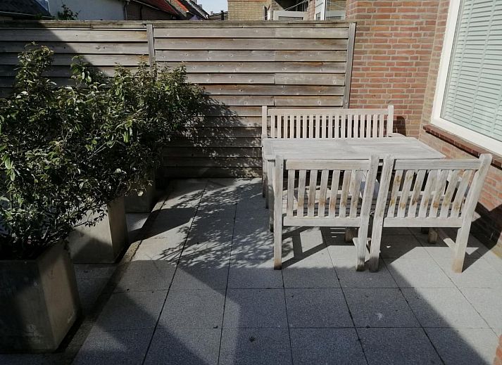 Unterkunft 680808 - Ferienhaus Noordzeekust - Vakantiehuis "Emmastraat" mit Terrasse