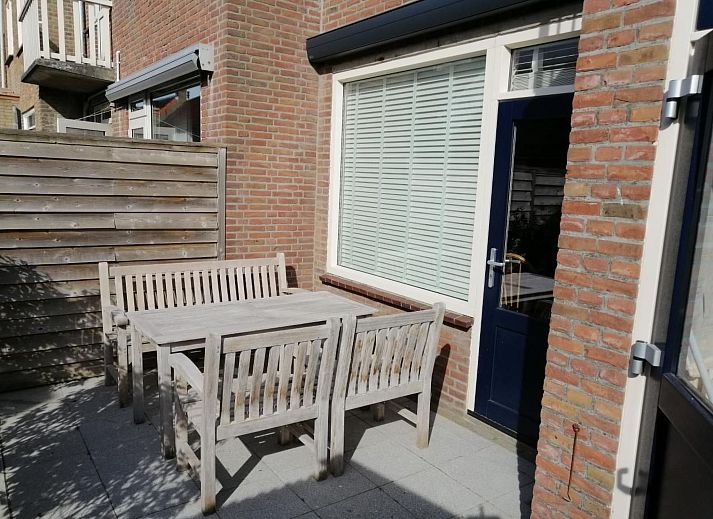 Unterkunft 680808 - Ferienhaus Noordzeekust - Vakantiehuis "Emmastraat" mit Terrasse