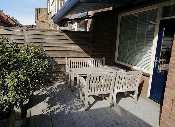 Unterkunft 680808 - Ferienhaus Noordzeekust - Vakantiehuis "Emmastraat" mit Terrasse