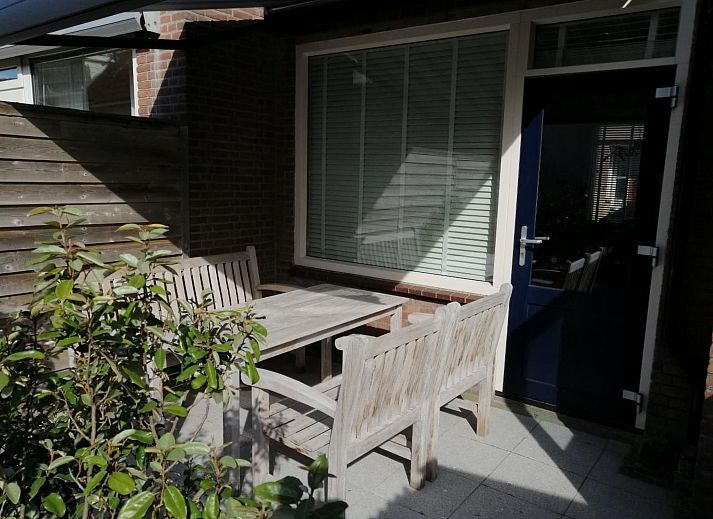 Unterkunft 680808 - Ferienhaus Noordzeekust - Vakantiehuis "Emmastraat" mit Terrasse