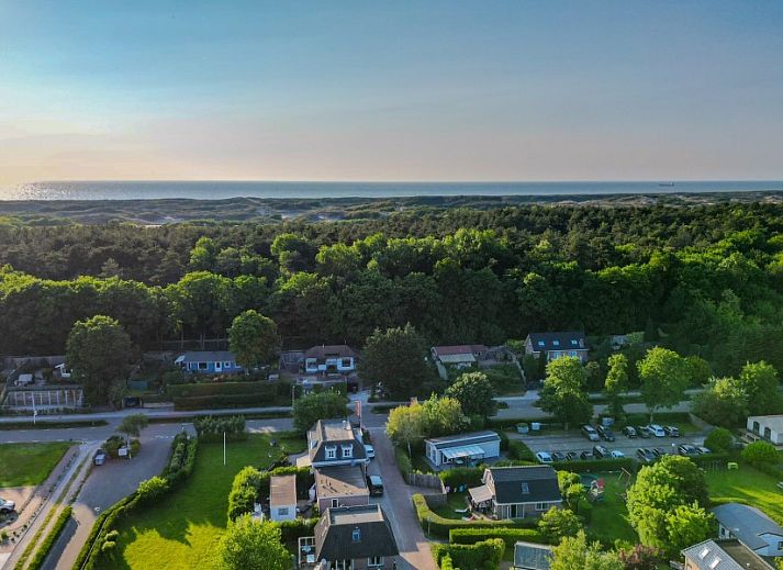 Gezellige eetruimte in Vakantiehuis nr 23 Bungalowpark Puik en Duin, Noordwijk aan zee, Noordzeekust, Zuid-Holland.
