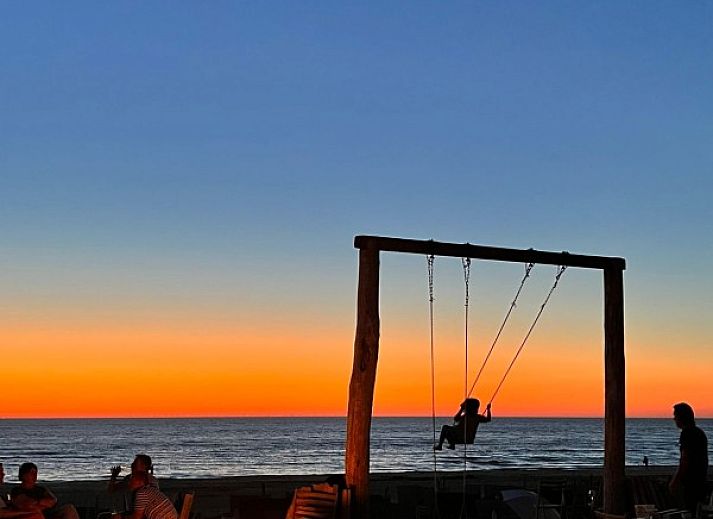 Ruime woonkamer van Vakantiehuis nr 23 Bungalowpark Puik en Duin, Noordwijk aan zee, Noordzeekust, Zuid-Holland.