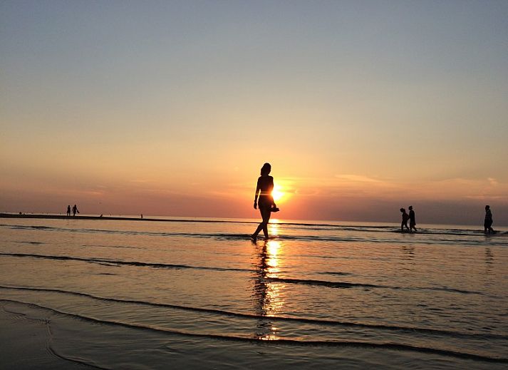Comfortabele slaapkamer in Vakantiehuis nr 23 Bungalowpark Puik en Duin, Noordwijk aan zee, Noordzeekust, Zuid-Holland.