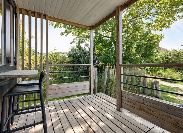 Veranda von Mobil home Beachhome in Ouddorp, ideal zum Entspannen an der frischen Luft von Goeree-Overflakkee, Suedholland.