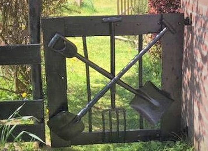 Quiet surroundings around Holiday home in Oostvoorne, perfect for walks in South Holland.