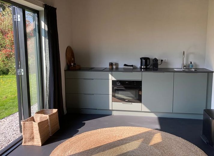 Cottage in Tinte with spacious veranda in Voorne Putten, South Holland.