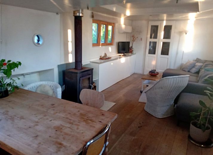 Holiday home ZH491 in Rotterdam with charming terrace and garden, ideal for a relaxing stay in South Holland.