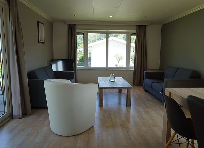 Chalet in Dordrecht, gelegen in de groene omgeving van Rotterdam, Zuid-Holland.