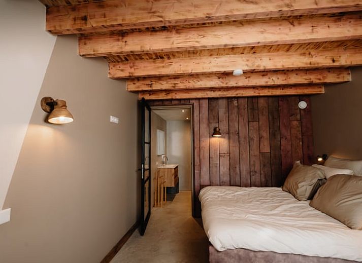 Blick von der Terrasse des Ferienhauses in Groesbeek, umgeben von Gruen, Rijk van Nijmegen, Gelderland.