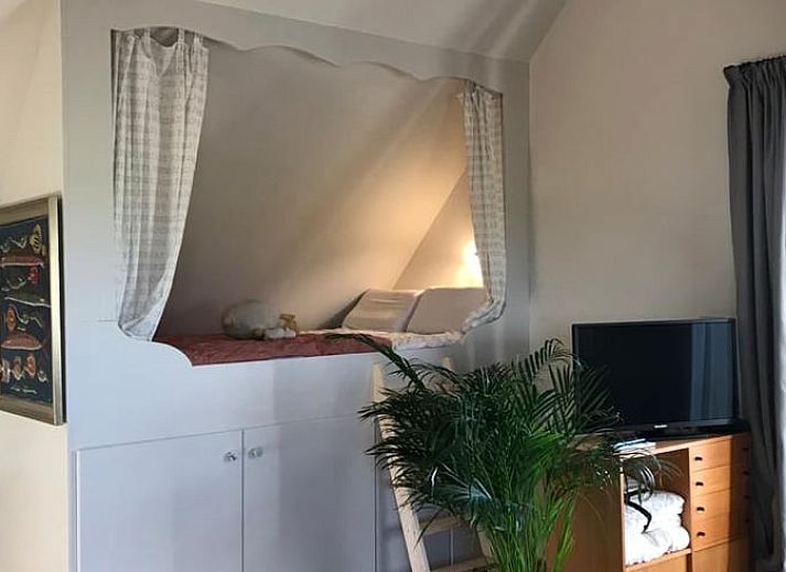 Gezellig vakantiehuisje in Groesbeek, Rijk van Nijmegen, Gelderland, omgeven door serene natuur en een prachtig ochtendlandschap.