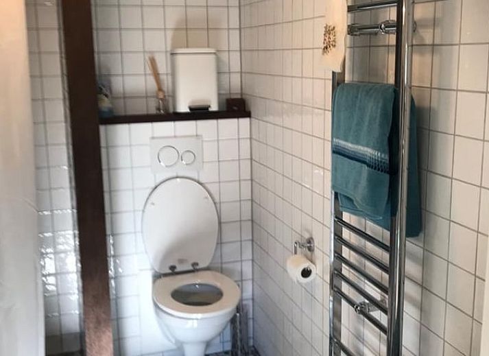 Gezellig vakantiehuisje in Groesbeek, Rijk van Nijmegen, Gelderland, omgeven door serene natuur en een prachtig ochtendlandschap.