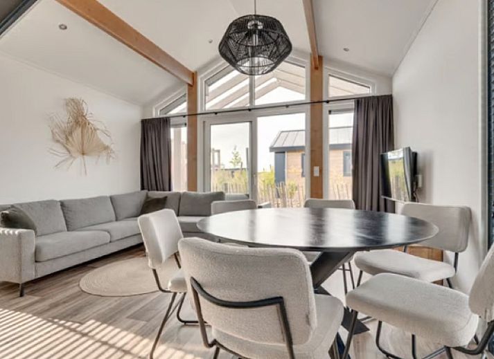 Verblijf 990136 - Vakantiewoning Schouwen-Duiveland - Chalet De Zeester nr. 718 - Strandpark de Zeeuwse Kust