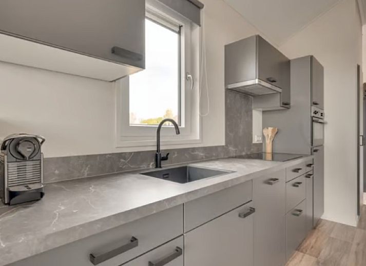 Verblijf 990136 - Vakantiewoning Schouwen-Duiveland - Chalet De Zeester nr. 718 - Strandpark de Zeeuwse Kust