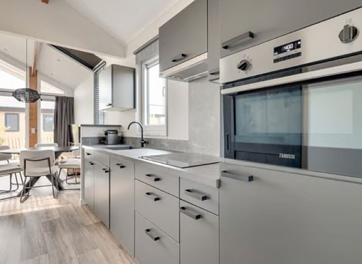 Verblijf 990136 - Vakantiewoning Schouwen-Duiveland - Chalet De Zeester nr. 718 - Strandpark de Zeeuwse Kust