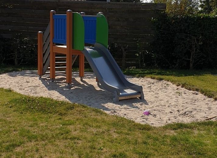 Verblijf 990136 - Vakantiewoning Schouwen-Duiveland - Chalet De Zeester nr. 718 - Strandpark de Zeeuwse Kust