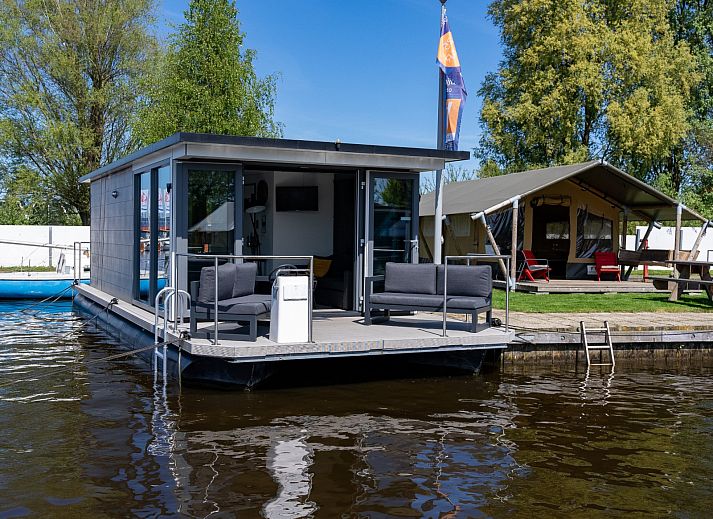 Jachthaven Heeg (Huren Houseboat)