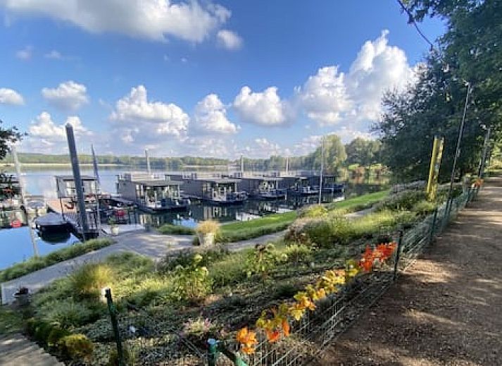 Huren Houseboat Middelaar