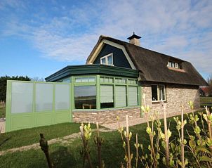 Guest house 01011027 • Holiday property Texel • 6 pers. luxe villa met serre 