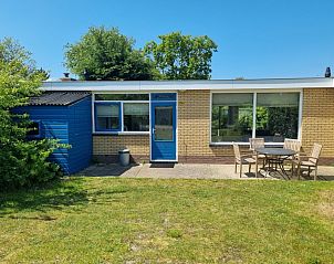 Bungalowpark Tamarisk - Bungalow 174 - Zilt Zand in De Cocksdorp, Texel met zonnige tuin en terras.