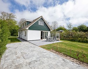 Vakantiehuis Slufterduin 134 in De Cocksdorp Texel met ruime tuin en terras.