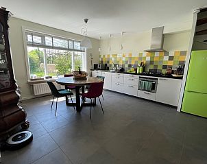 Moderne keuken in Vakantiehuisje in De Cocksdorp, Texel, Waddeneilanden.