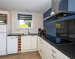 Moderne Kche von Bungalow Tamarisk 206, Ferienhaus in De Cocksdorp, Texel mit allen modernen Annehmlichkeiten.