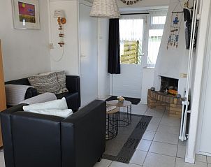 Helle Sitzecke in den Ferienhusern Familie Bouthoorn, Sd-Eierland, Texel mit modernen Mbeln.