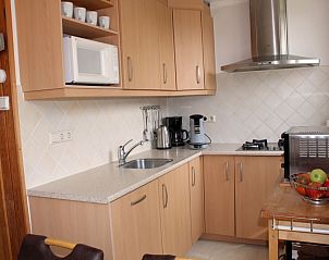 Moderne keuken van Vakantiehuis Slufterhoek 076 in De Cocksdorp Texel met alle gemakken voorzien