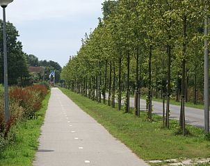 Fietspad nabij Type B-10 Hodshonstraat vakantiehuis in De Cocksdorp, Texel, Waddeneilanden.
