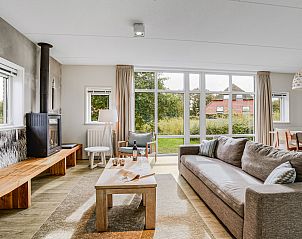 Koffiehoek in Sluftervallei 8-persoons bungalow 8L, De Cocksdorp, Texel met vers fruit.