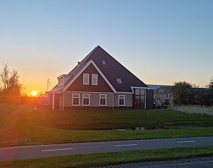 Ervaar de zonsondergang bij Vakantiehuis Eierland in De Cocksdorp, Texel, een sfeervol vakantiehuis op de Waddeneilanden.