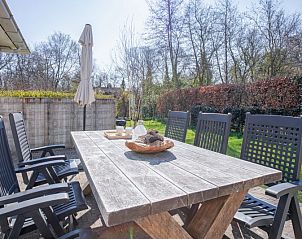 Gezellig terras bij Bungalowpark Slufterduin - 't Oppertje, vakantiehuis in De Cocksdorp, Texel.