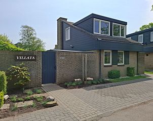Vakantiehuis B 289 in De Cocksdorp, Texel, biedt een charmante buitenkant met moderne architectuur op de Waddeneilanden.