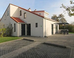 Vakantiehuis D 615 in De Cocksdorp op Texel biedt een ruime buitenruimte met terras, ideaal voor ontspanning op de Waddeneilanden.