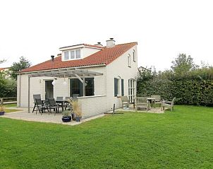 Vakantiehuis D 533 in De Cocksdorp op Texel, een charmant vakantiehuis met terras en groene tuin, ideaal voor een ontspannen verblijf op de Waddeneilanden.