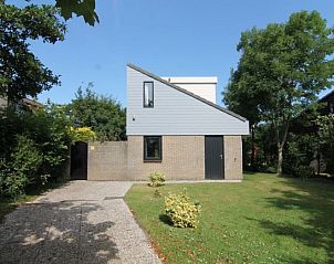 Vakantiehuis A 217 in De Cocksdorp op Texel biedt een rustige tuin en moderne architectuur, ideaal voor een ontspannen verblijf op de Waddeneilanden.
