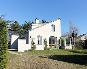 Vakantiehuis F 569 in De Cocksdorp, Texel biedt een charmant verblijf met ruime tuin en zonnige veranda op de Waddeneilanden.