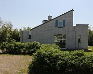 Vakantiehuis F 691 in De Cocksdorp, Texel, omgeven door groene natuur en rust, ideaal voor een ontspannen verblijf op de Waddeneilanden.