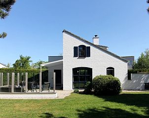 Vakantiehuis F 627 in De Cocksdorp, Texel, met zonnig terras en groene omgeving op de Waddeneilanden.