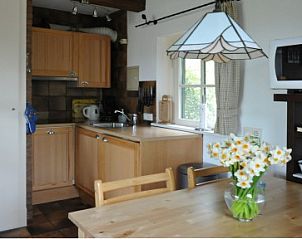 Volledig uitgeruste keuken in vakantiehuis Wind en Zee, De Koog, Texel, met moderne voorzieningen.