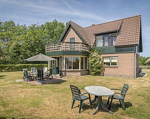 Landhuis Landleven Nr. 81 in De Koog, Texel met ruime tuin en terras voor ontspanning in de natuur.