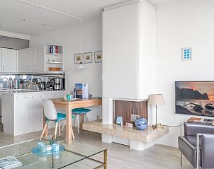 Open keuken en eetruimte in Appartement Juliana 160 Zeezicht, De Koog, Texel. Ideaal voor koken en gezellig samenzijn tijdens uw vakantie.