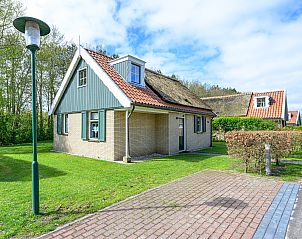 Freistehendes Haus in De Koog, Texel: charmantes Ferienhaus mit Reetdach und grnem Garten, ideal fr einen erholsamen Aufenthalt auf den Watteninseln.