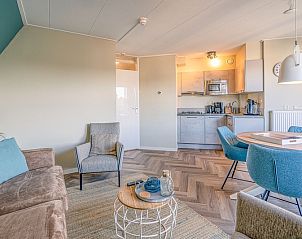 Open keuken en eetgedeelte in Appartement Zeedistel 22, De Koog, Texel, met volledig uitgeruste keuken.